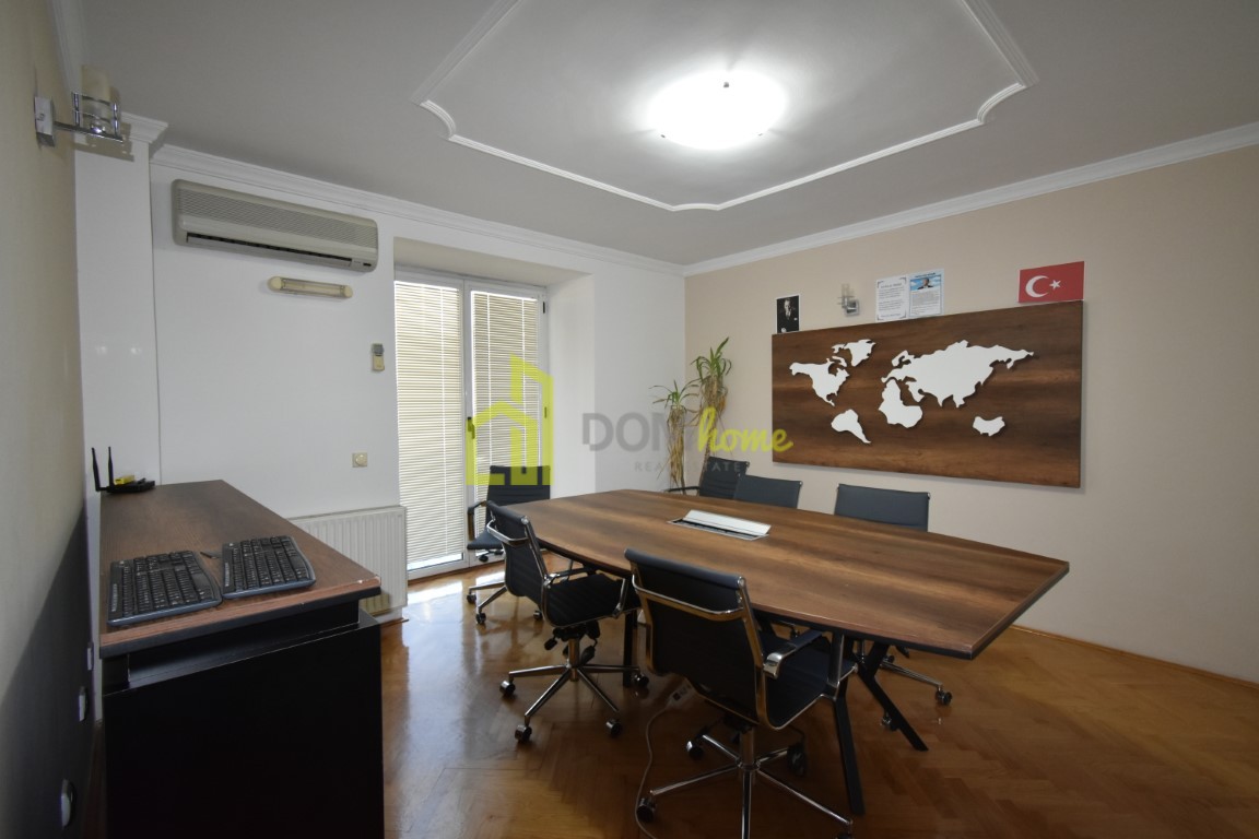 Poslovni prostor 450m2, Stari Aerodrom